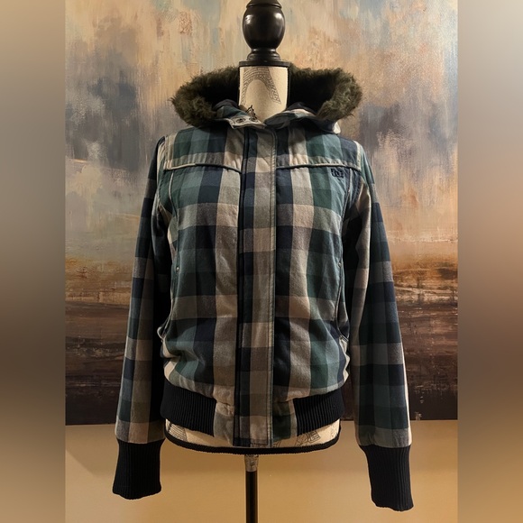 DC Jackets & Blazers - DC Navy Quilted Bomber Jacket